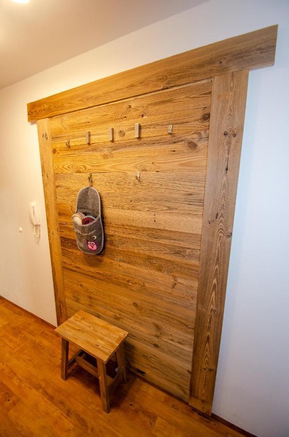 Penthouse Eightyone By All In One Apartments Kaprun Bagian luar foto